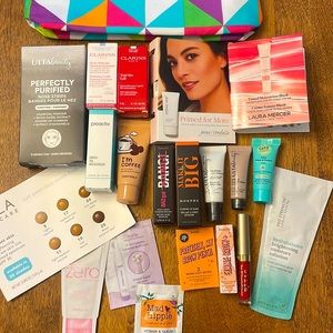 Beauty Sample lot of 20 and Cosmetic Bag